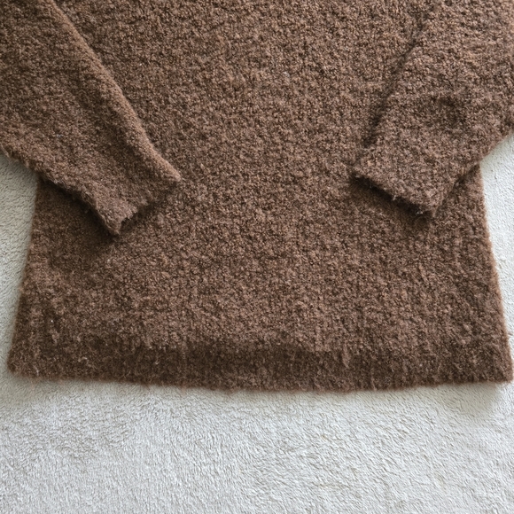Aritzia Alpaca Brown Wilfred Seissan Sweater size small/medium - Picture 12 of 16